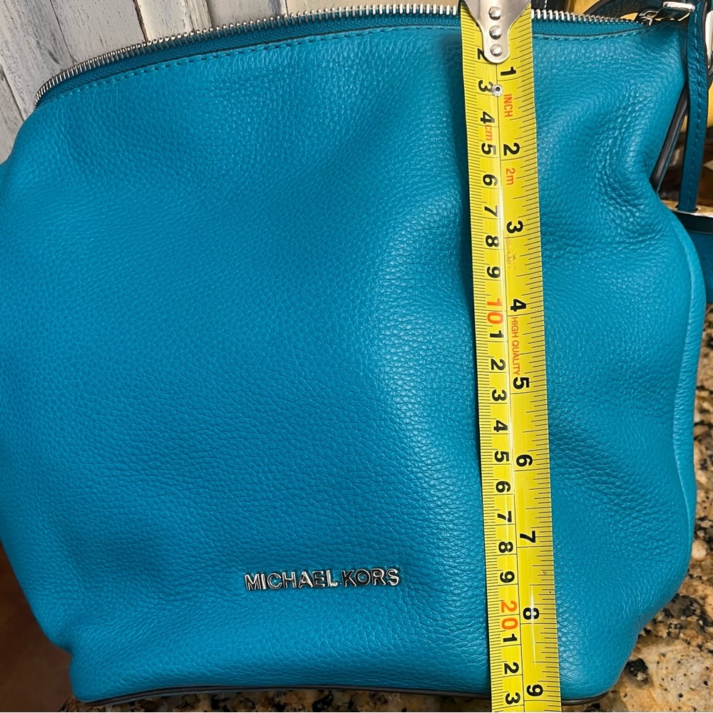 Micheal Kors Leather Crossbody - Picture 7 of 9